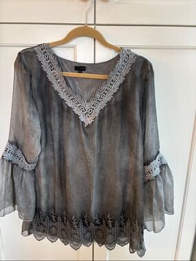 Coco + Carmen Light Grey Boho Bell Sleeve Sheer Lace-Trim V-Neck Tunic Top